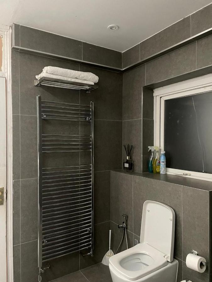 Balham, South London Spacious Guest House 1, 6 Rooms Available Екстер'єр фото