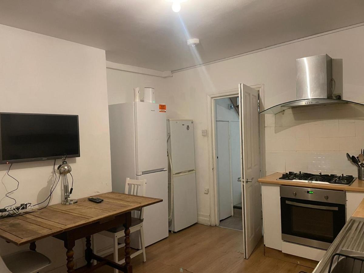 Balham, South London Spacious Guest House 1, 6 Rooms Available Екстер'єр фото