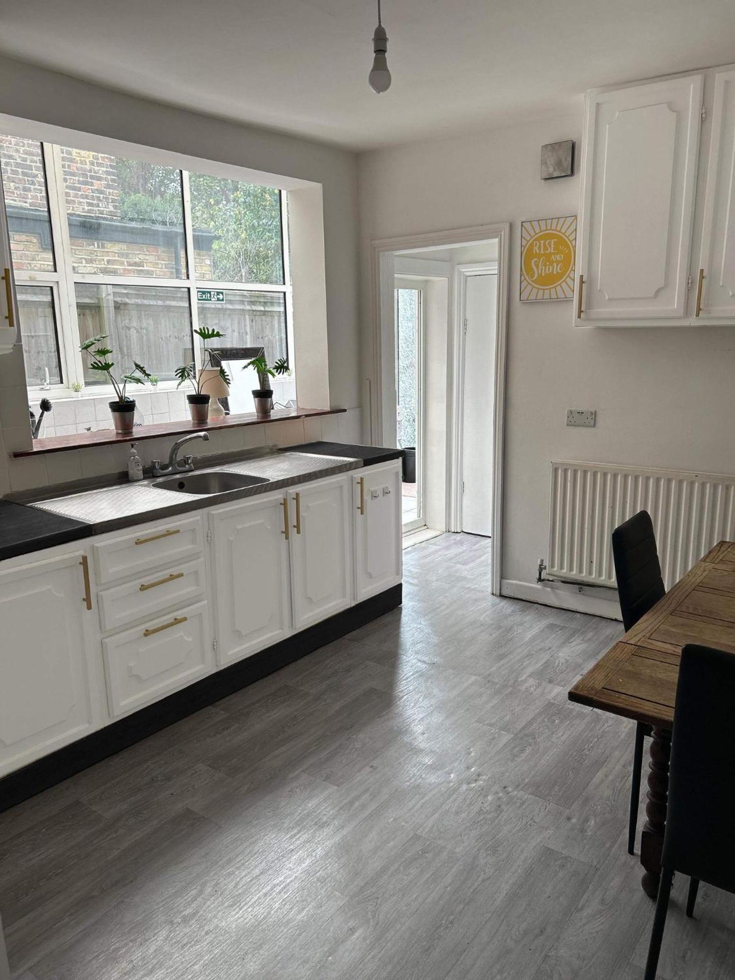Balham, South London Spacious Guest House 1, 6 Rooms Available Екстер'єр фото